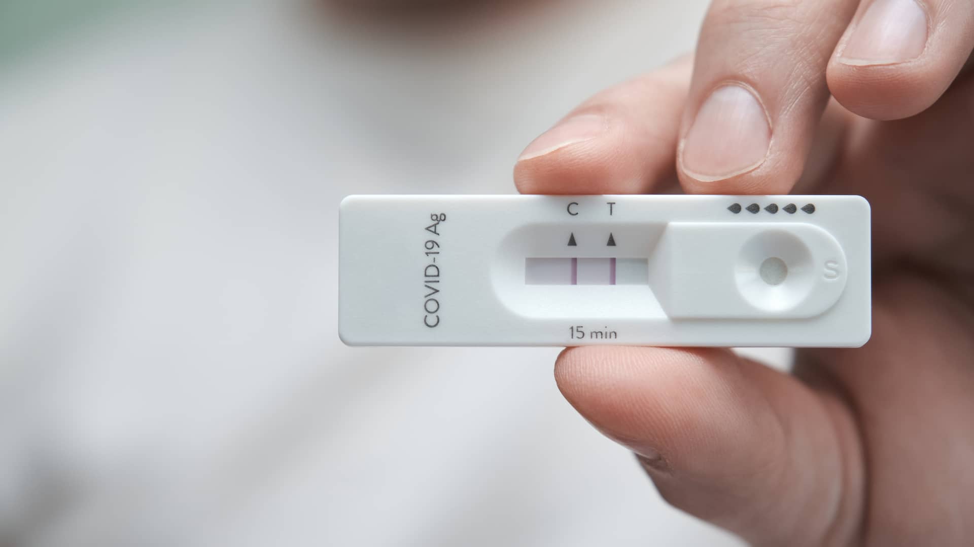 Test de antigénos como los disponibles con el servicio contra el coronavirus en Adeslas