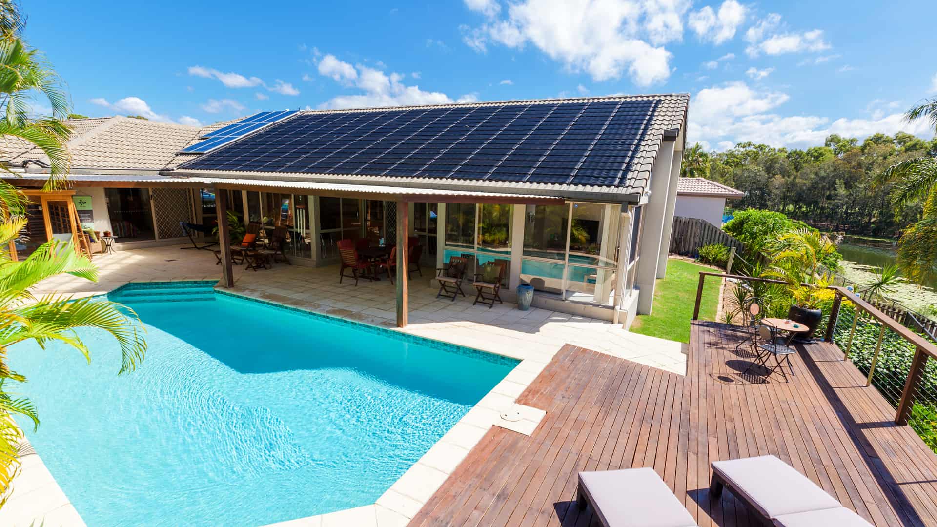Vivienda con placas solares las cuales se encuentran incluidas en el seguro de hogar