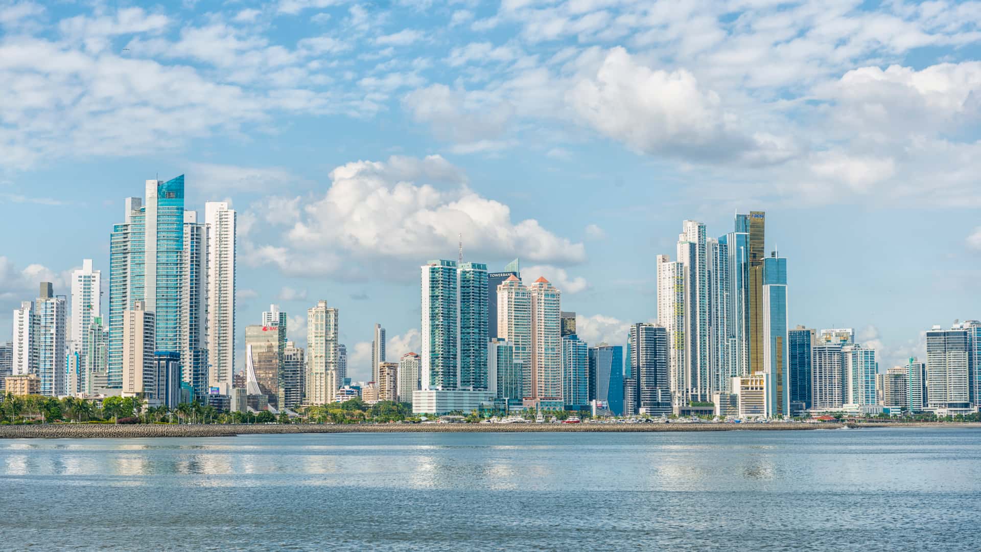 Horizonte de la ciudad de Panamá para cuyo viaje se ha contratado un seguro