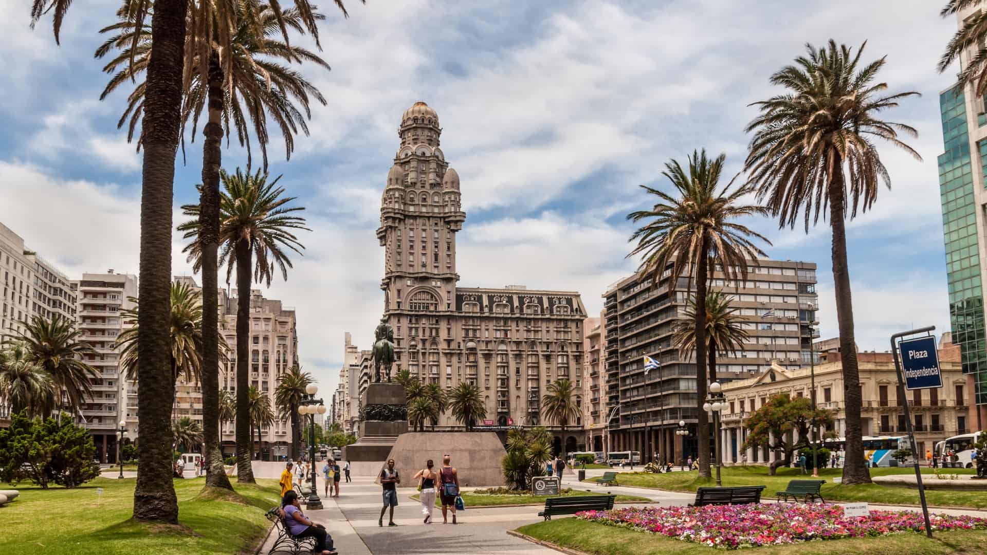 Ciudad de Montevideo en Uruguay para cuyo viaje se ha contratado un seguro